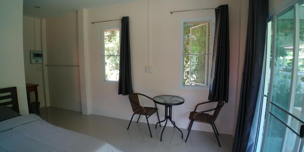 Baansukjai Bungalows Ranong Ngoại thất bức ảnh